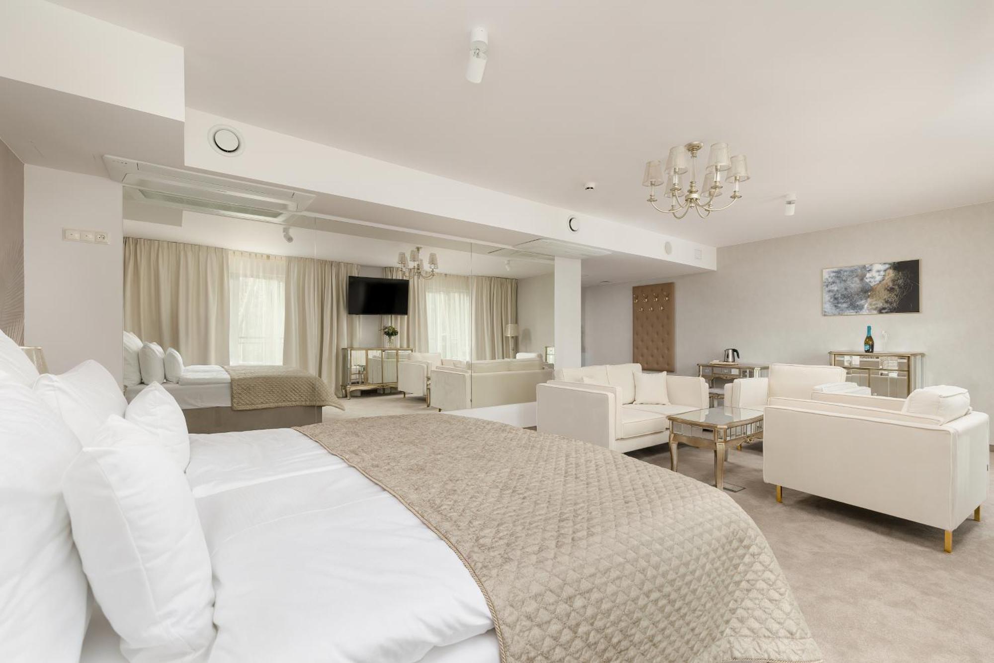 Juvena Hotel Wellness & Spa Adults Only ミエンジボジェ エクステリア 写真