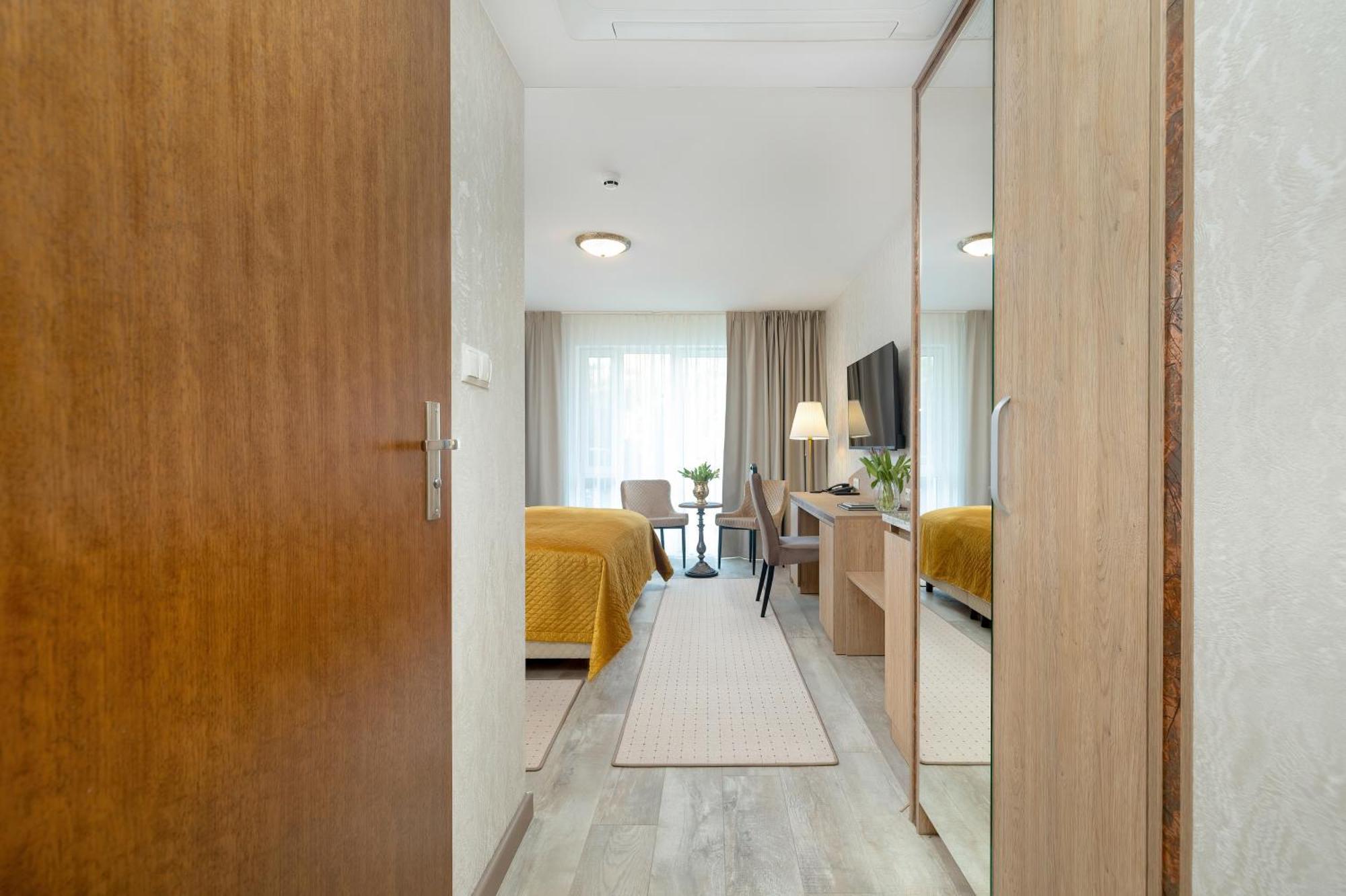 Juvena Hotel Wellness & Spa Adults Only ミエンジボジェ エクステリア 写真
